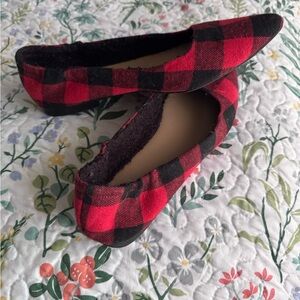 Crown & Ivy Red and Black Plaid Flats